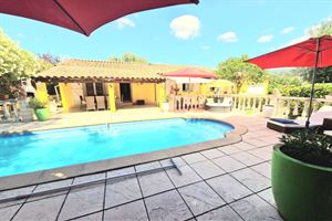 ONE STOREY HOUSE WITH POOL IN DRAGUIGNAN